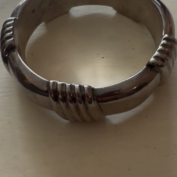 Silver Ring with Ribbed Design - Picture 2 of 4